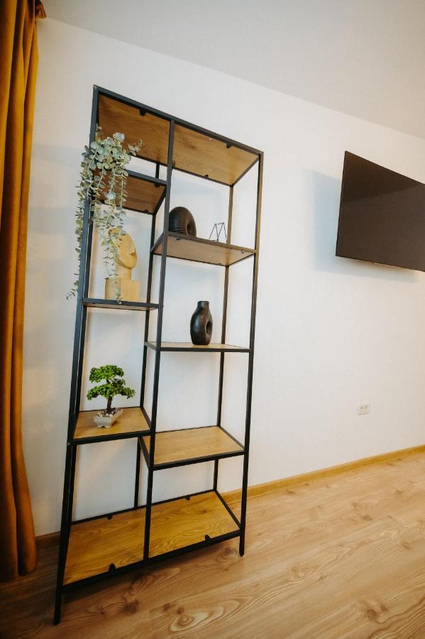 Modern Loft One Lägenhet Suceava Exteriör bild