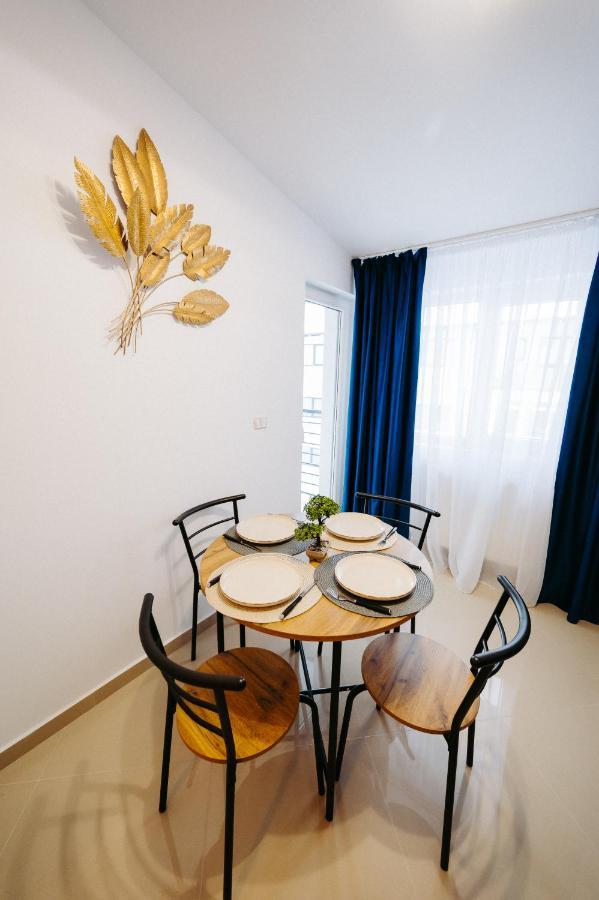 Modern Loft One Lägenhet Suceava Exteriör bild