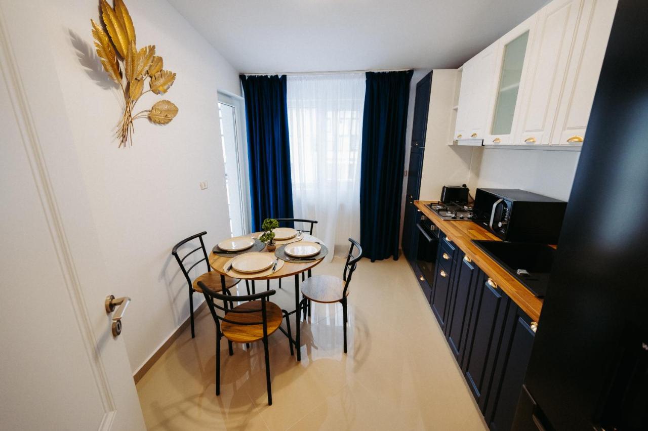 Modern Loft One Lägenhet Suceava Exteriör bild