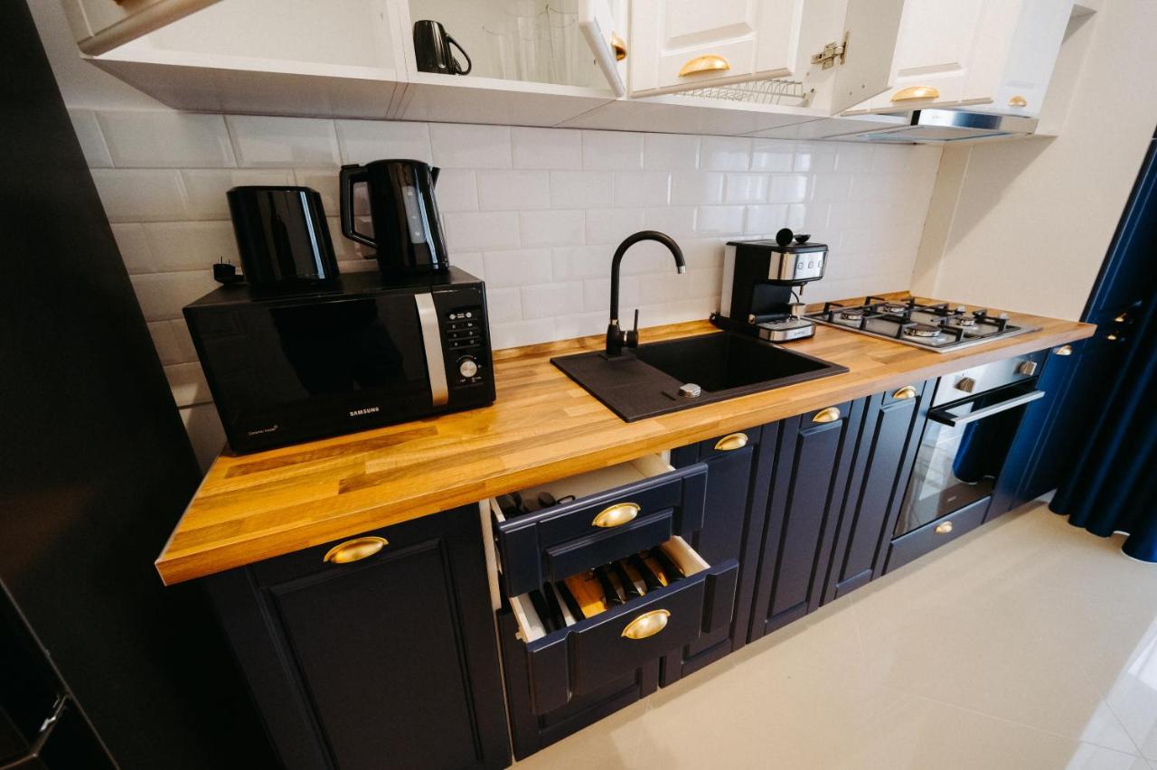 Modern Loft One Lägenhet Suceava Exteriör bild